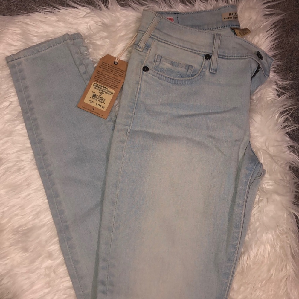 True Religion HALLE Mid Rise Super Skinny